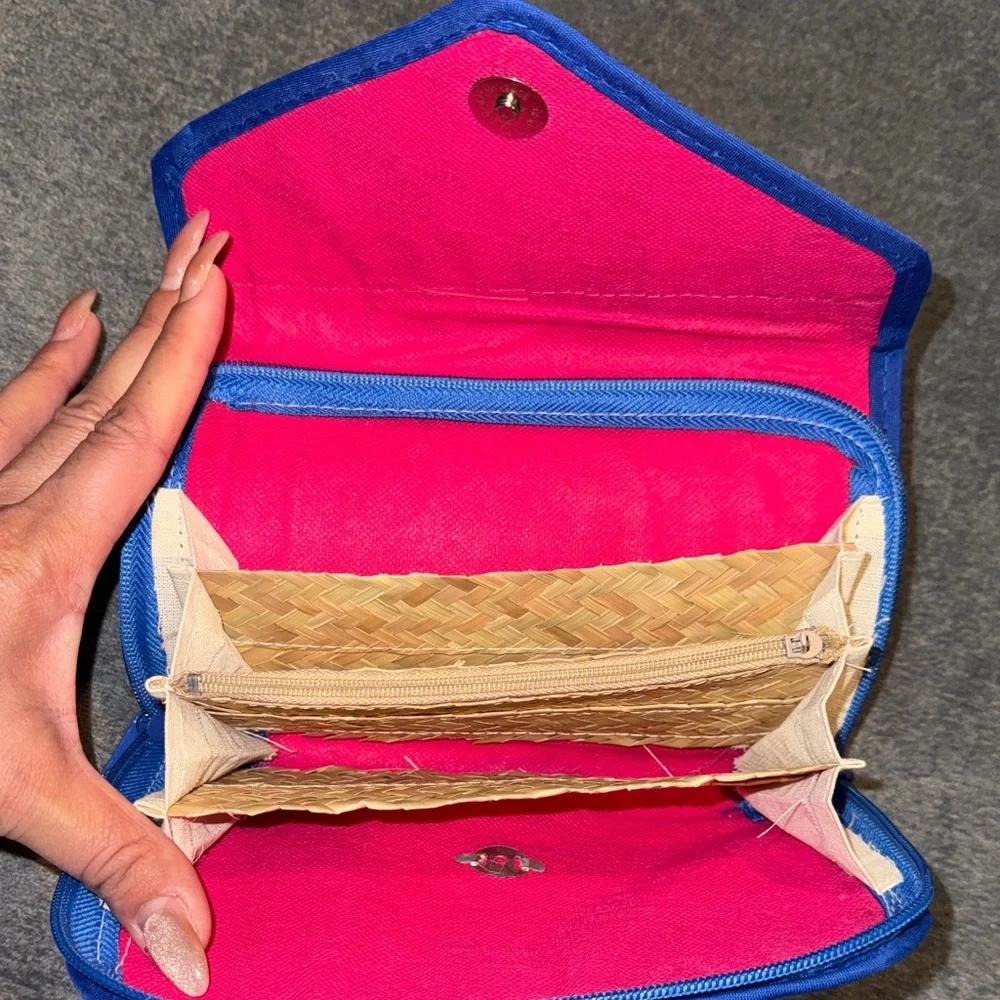 Handcrafted El Salvador Woven Wallet Clutch | Multicolor Boho Organizer - Picture 5 of 7